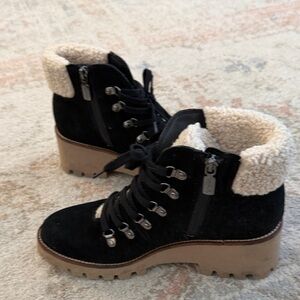 Blondo Black and Cream Winter Boots